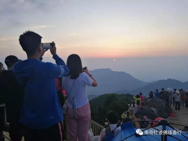 趁暑假还没结束，赶快去看日出夕阳！最新的南岳衡山旅游攻略来了